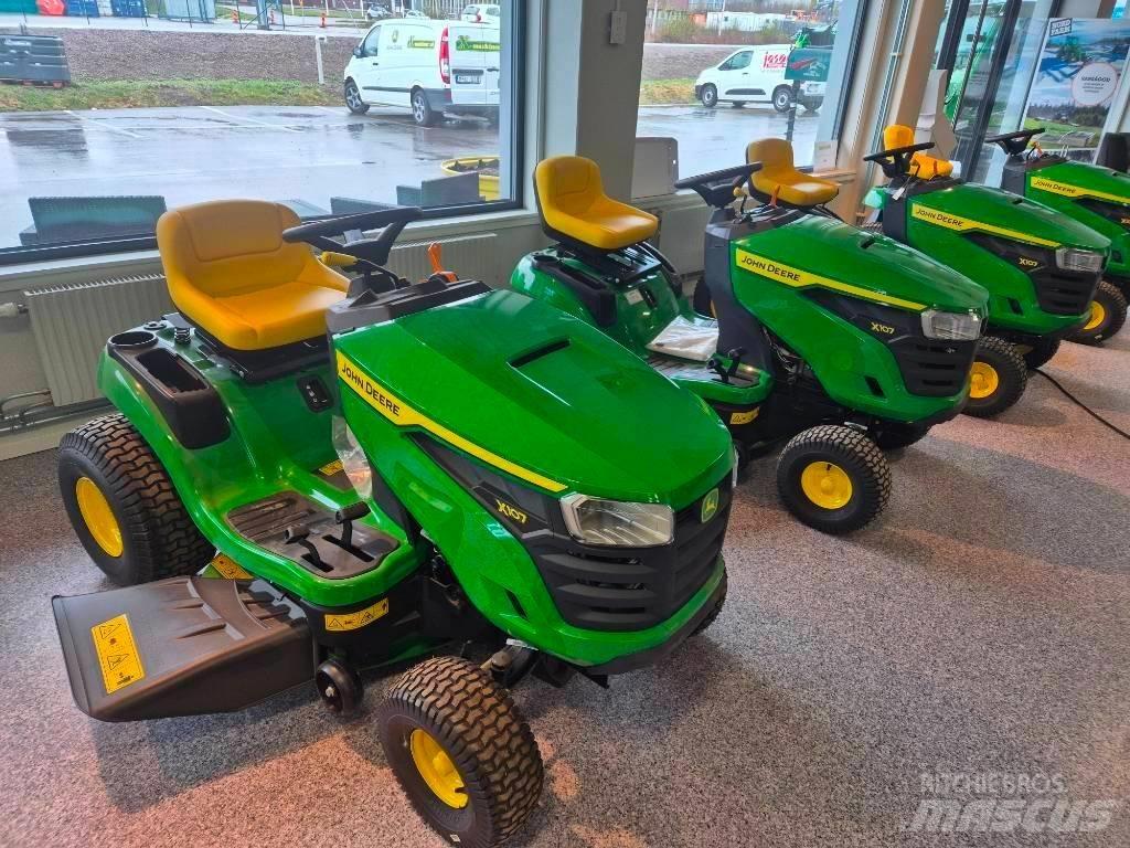 John Deere X 107 騎乘式割草機