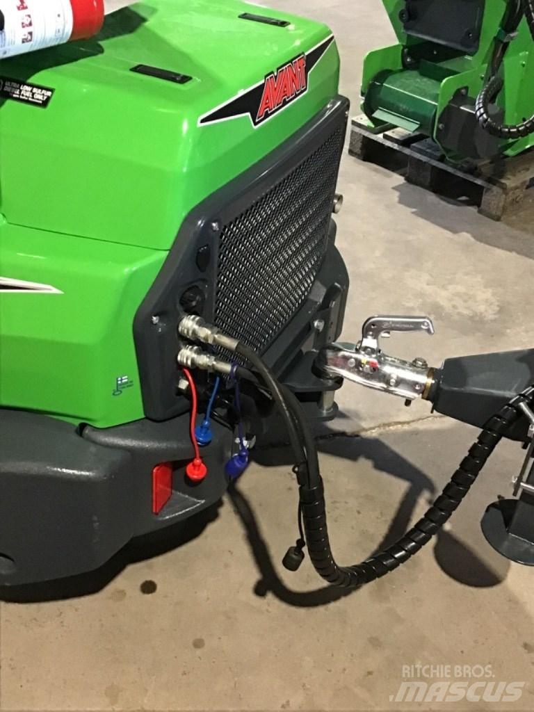 Avant 1200  Tippvagn 多功能裝載機