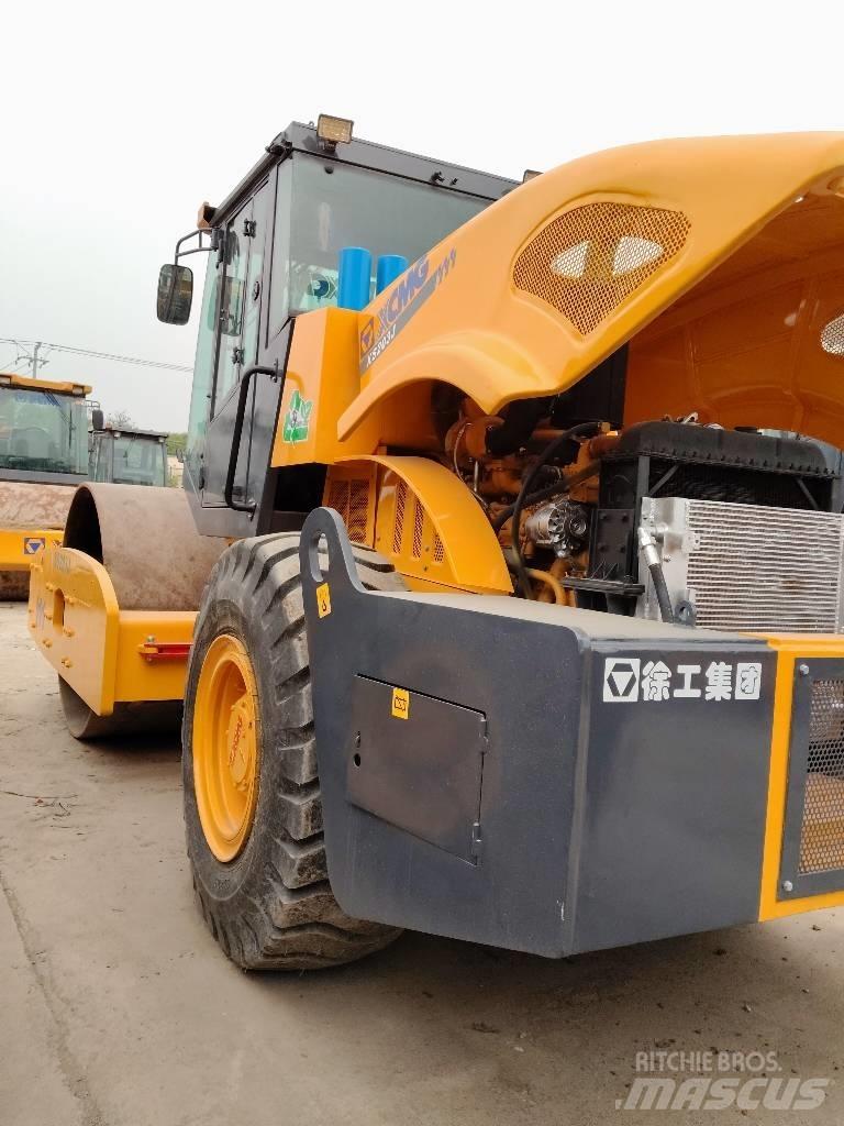 XCMG XS 203 J 單輪滾壓機
