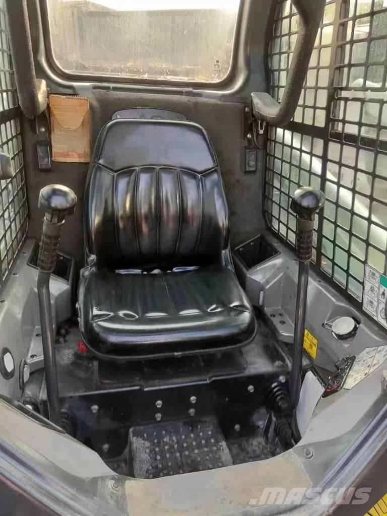 Bobcat S 450 滑移轉向裝載機