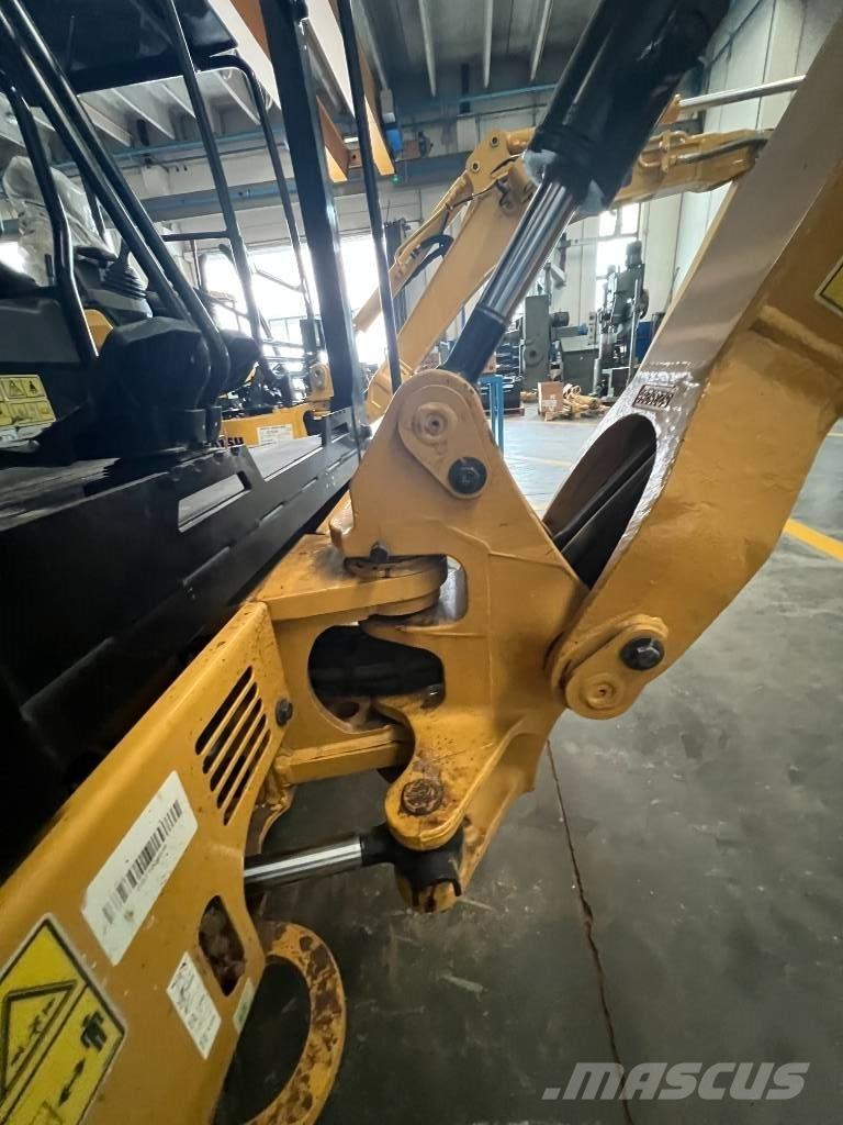 CAT 302 CR 小型挖土機/掘鑿機<7t(小型挖掘機)
