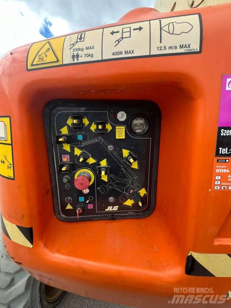 JLG M 600 JP 曲臂高空作業車