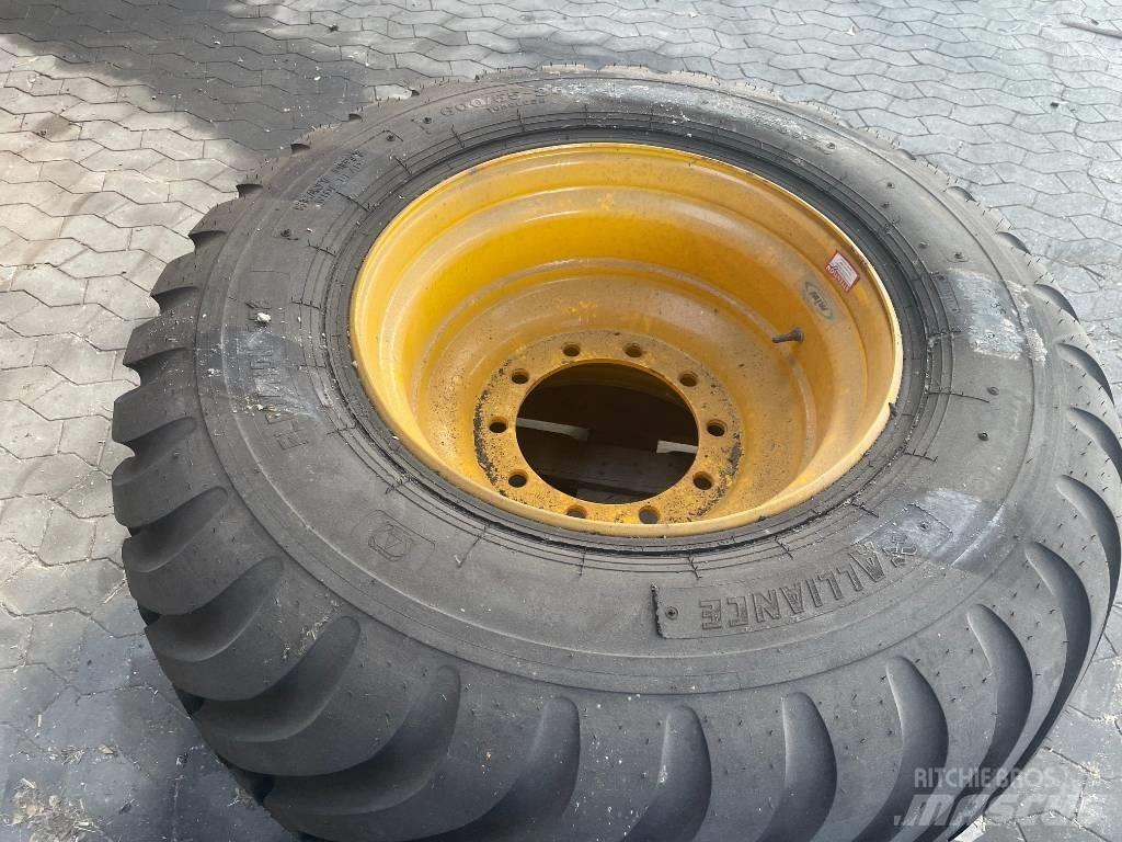 Alliance 600/55-26.5 曳引機