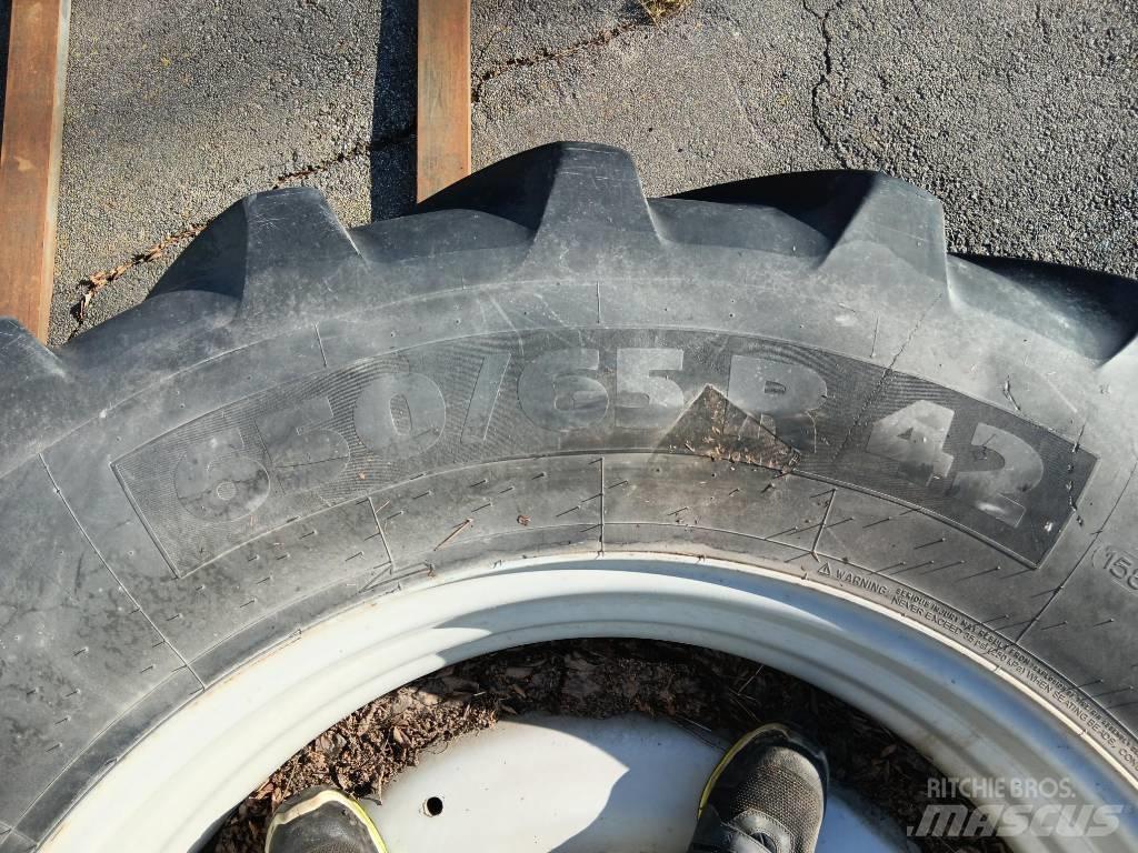 Michelin Multibib 輪胎、車輪和輪圈