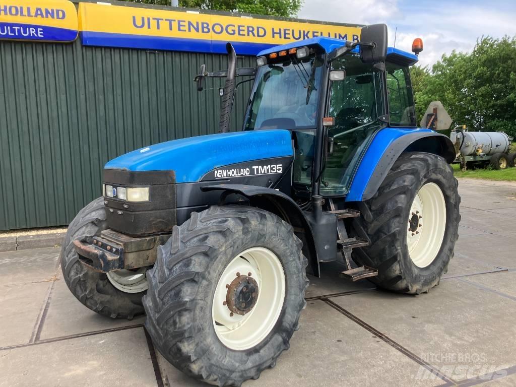 New Holland TM 135 曳引機