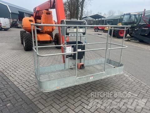 Manitou AJT 200 曲臂高空作業車