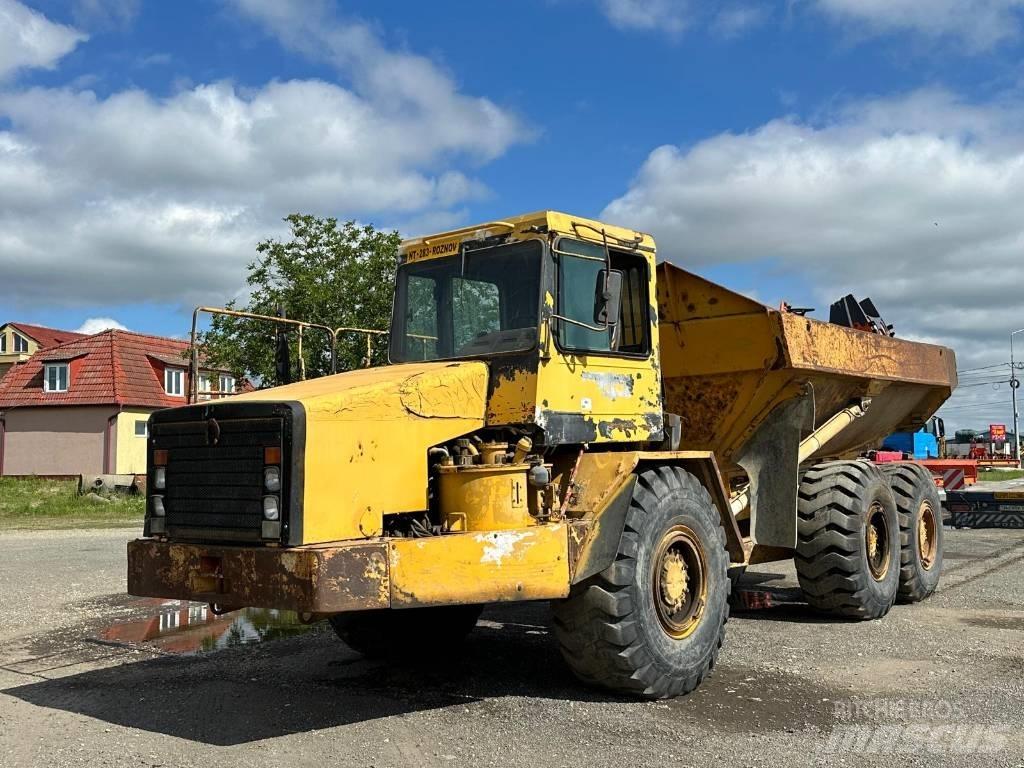 CAT D 300 E 鉸接式起吊車
