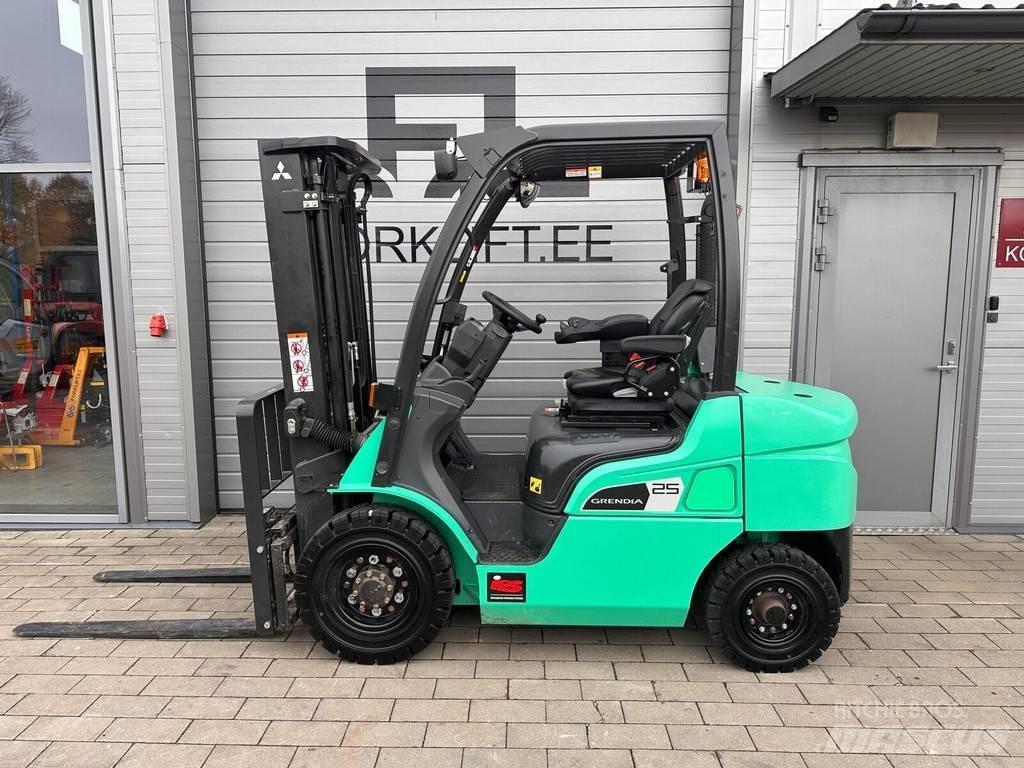 Mitsubishi FD25N3 柴油卡車