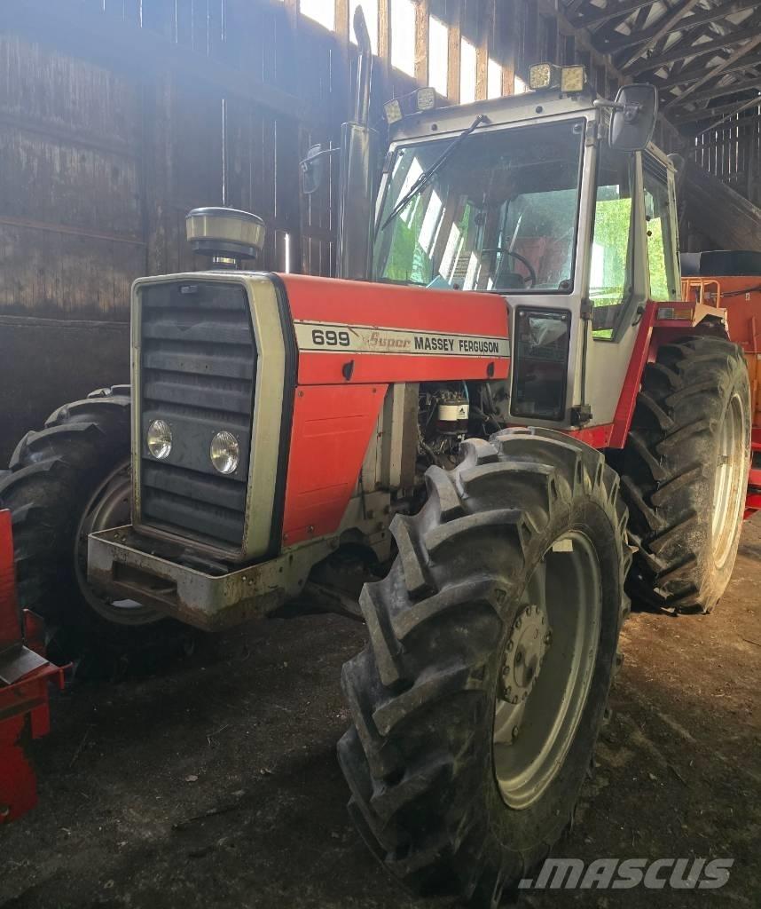 Massey Ferguson 699 曳引機