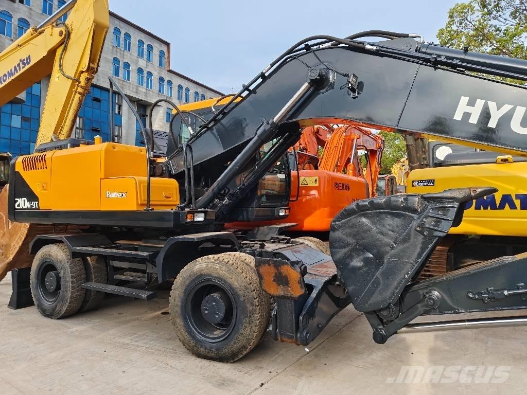 Hyundai R210W-9 旋轉式挖土機/掘鑿機/挖掘機