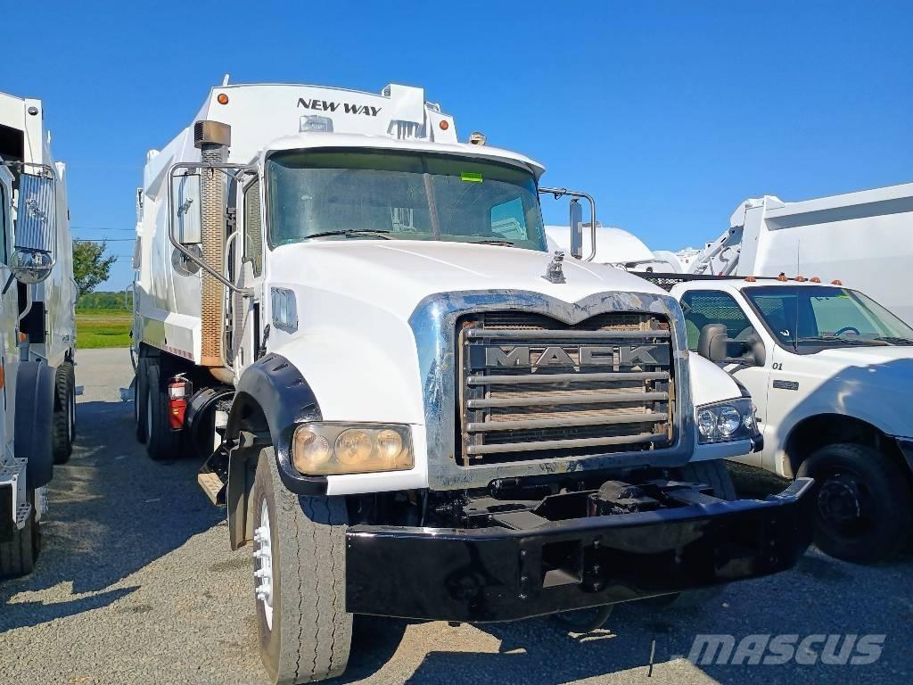 Mack GU 713 垃圾車