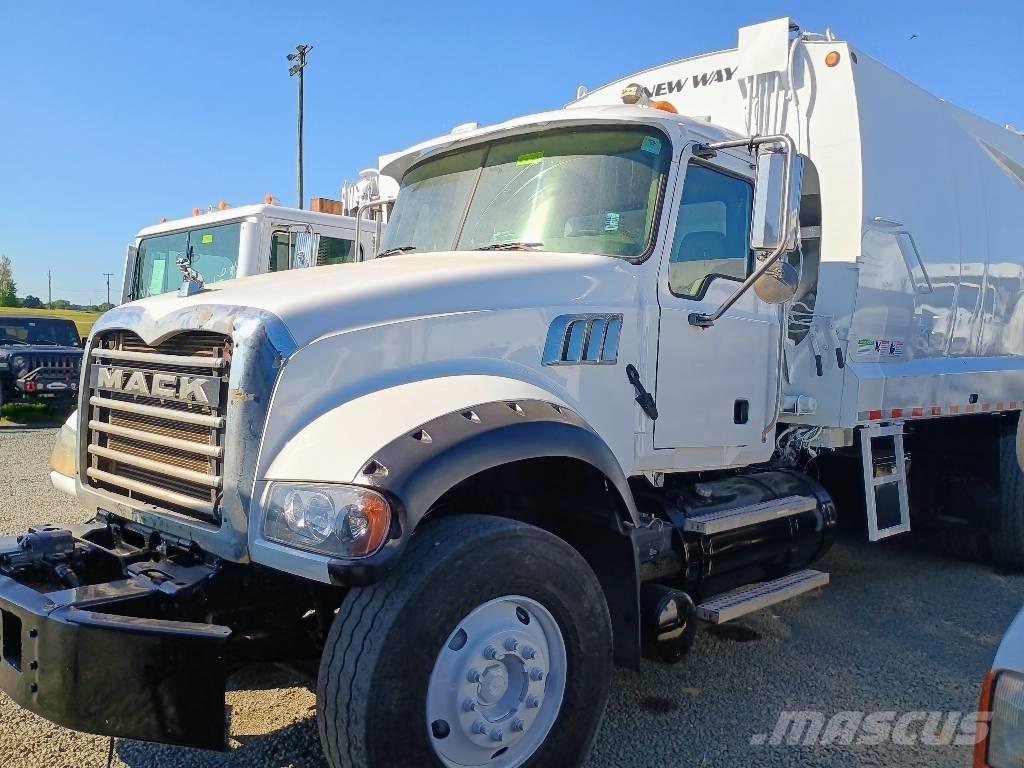 Mack GU 713 垃圾車