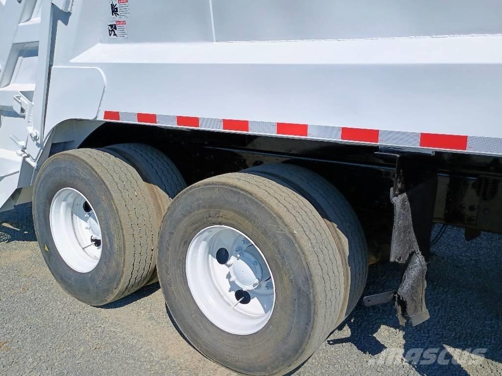 Mack GU 713 垃圾車