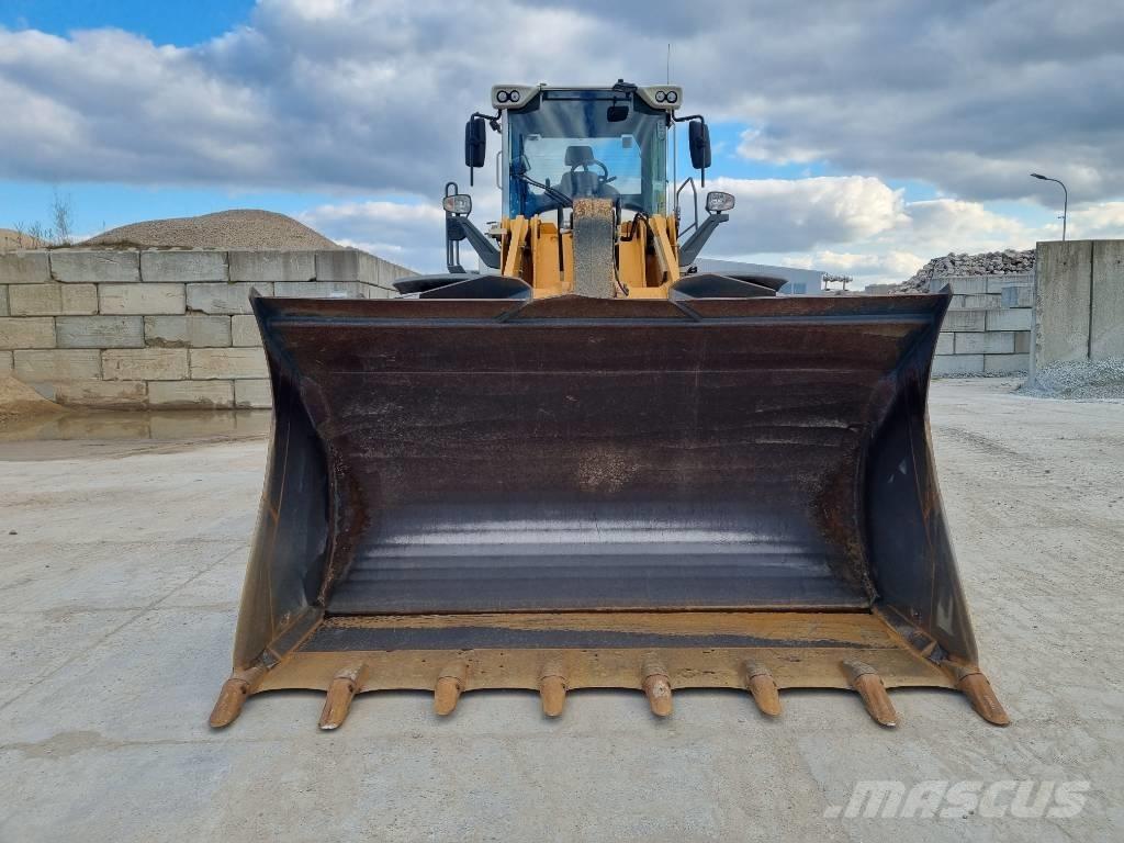 Liebherr 566 xpower 輪胎式裝載機