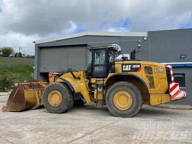 CAT 982 M 輪胎式裝載機