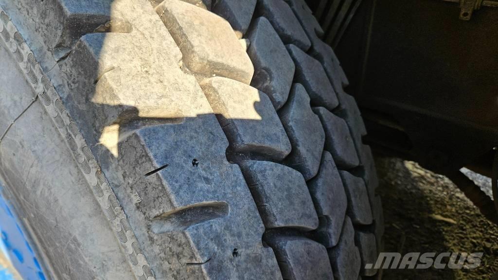 Kato SR250 越野起重機