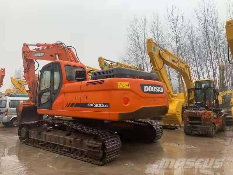 Doosan DX300LC 履帶式 挖土機/掘鑿機/挖掘機