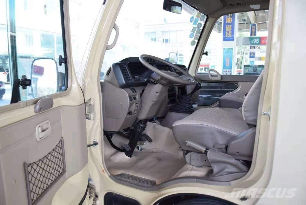 Toyota Coaster 公路客運汽車
