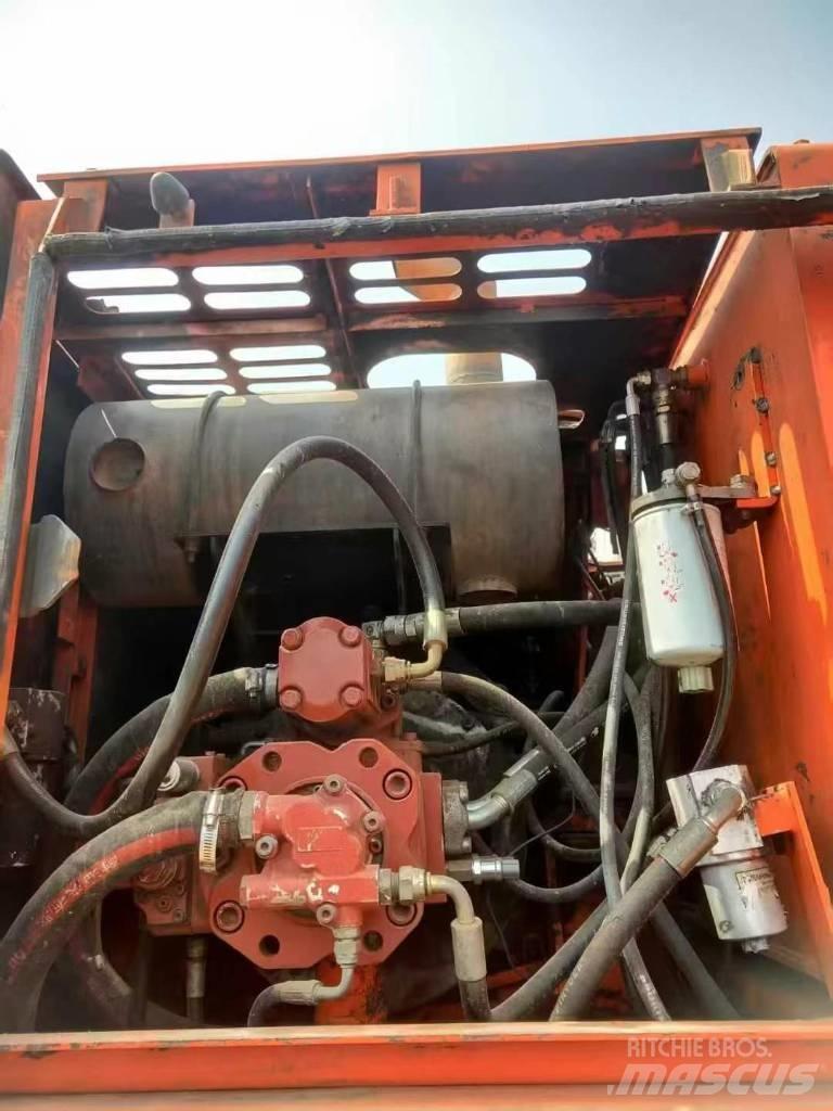 Doosan DH 150 W-7 旋轉式挖土機/掘鑿機/挖掘機