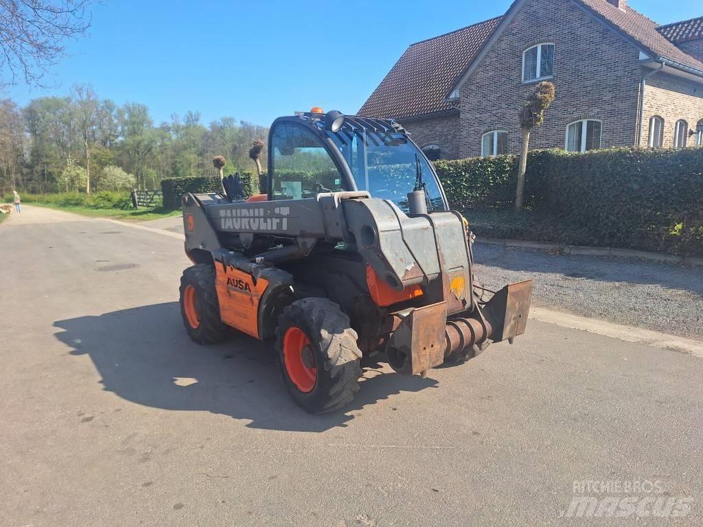 Ausa T 204 H 伸縮臂操作車