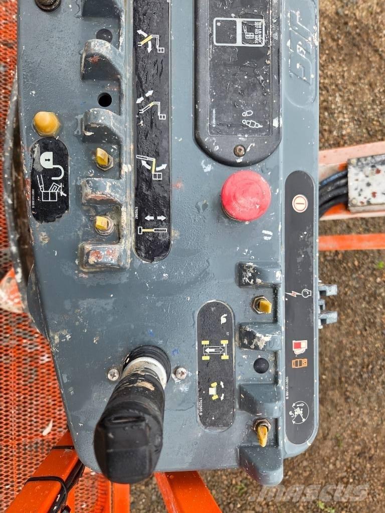 JLG 660 SJ 伸縮臂高空作業車