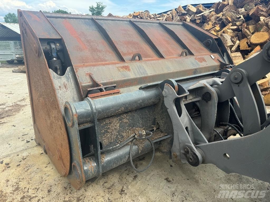 Volvo L 90 H 輪胎式裝載機
