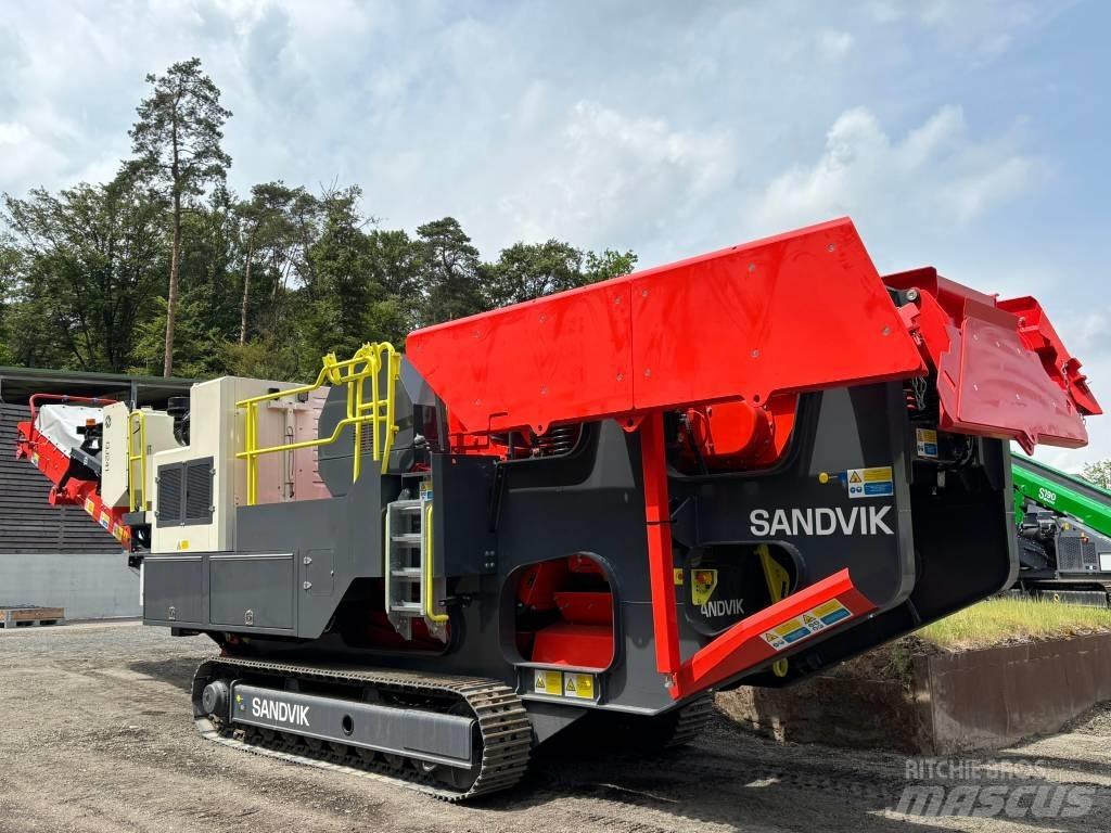 Sandvik QJ 241 移動式壓碎機