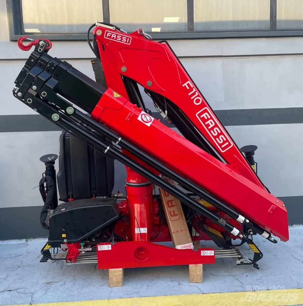 Fassi F110B.0.24 裝載起重機