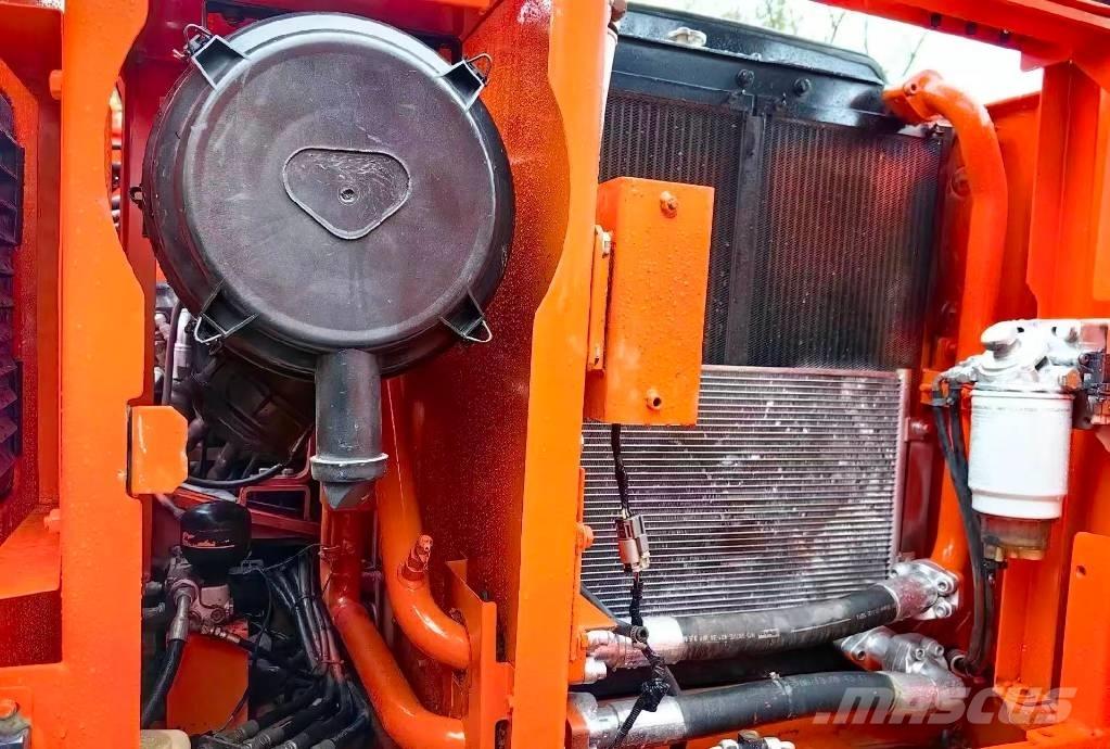 Doosan DX 140 履帶式 挖土機/掘鑿機/挖掘機