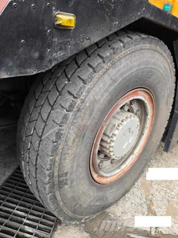 Kato KR 25 H V-3 越野起重機