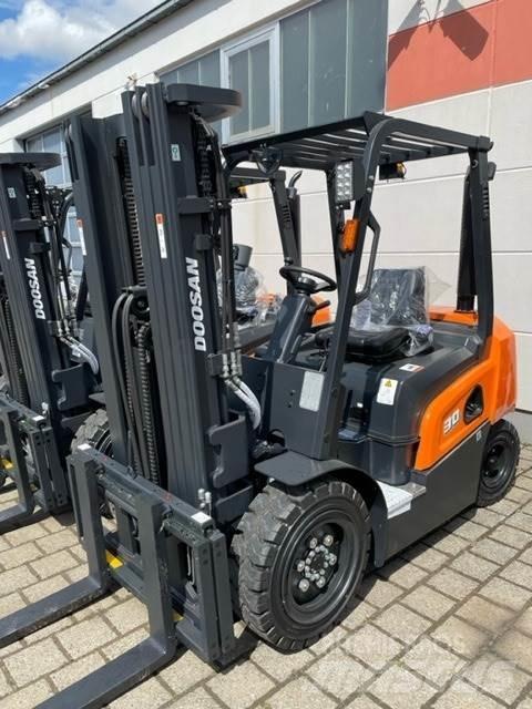 Doosan D30NXP 柴油卡車
