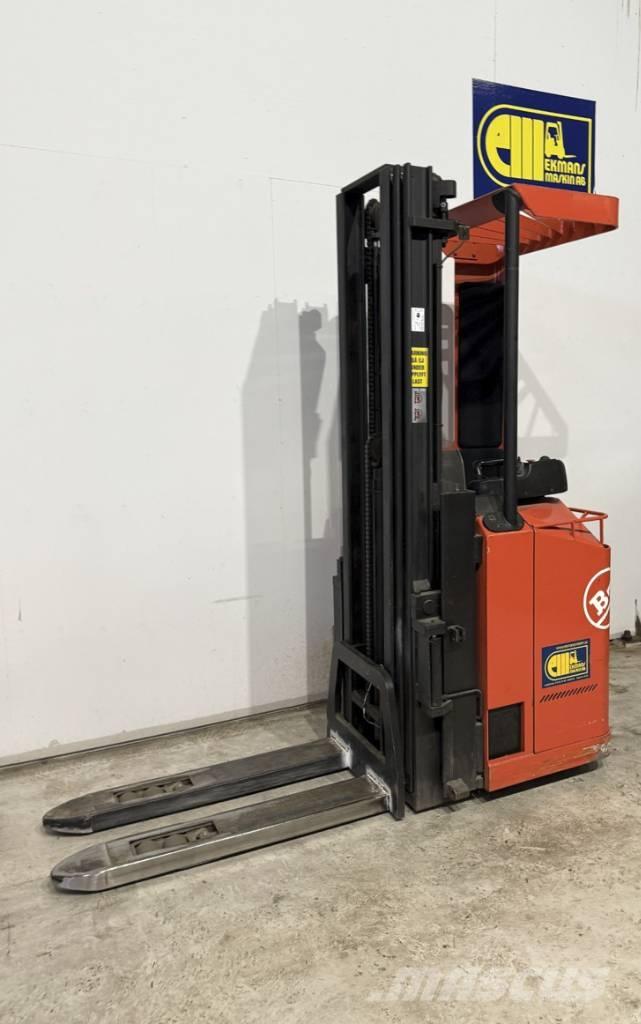 BT truck SPS 135L 自走式堆積機