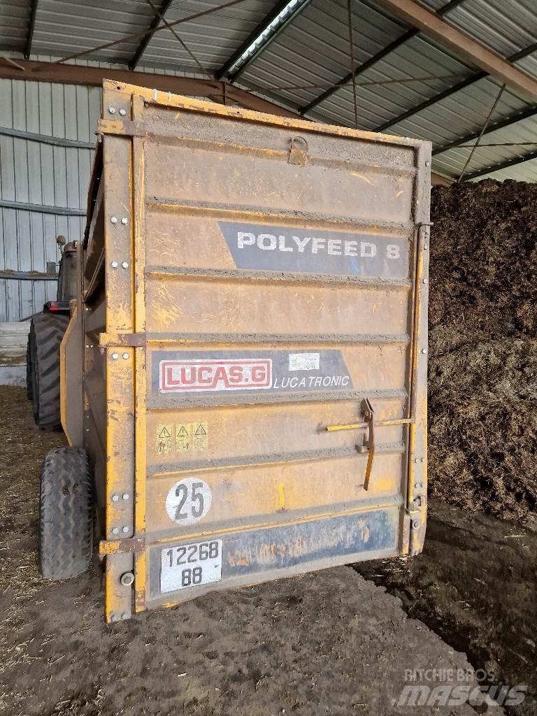 Lucas Polyfeed 8 草捆撕碎機、切割機、拆袋機