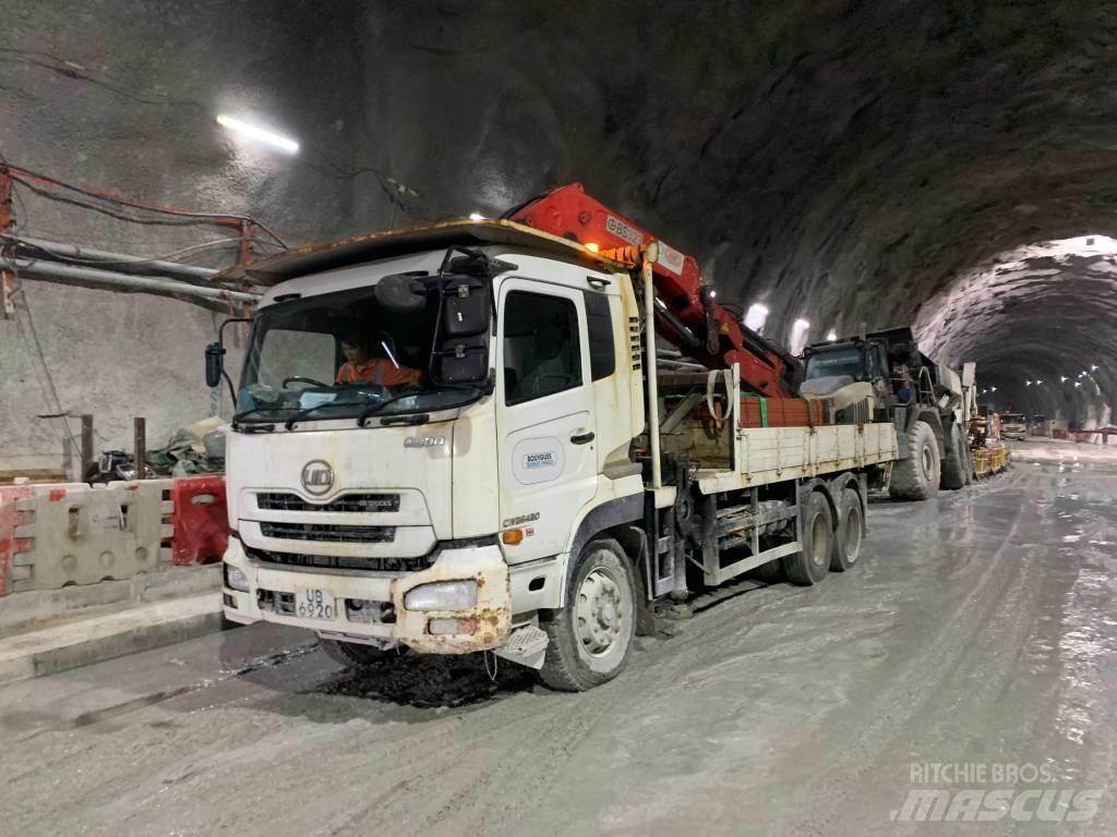 Nissan CWB5ELPHNQ 貨箱式卡車