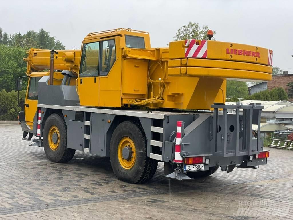 Liebherr LTM 1030/2 全路面起重機/吊車