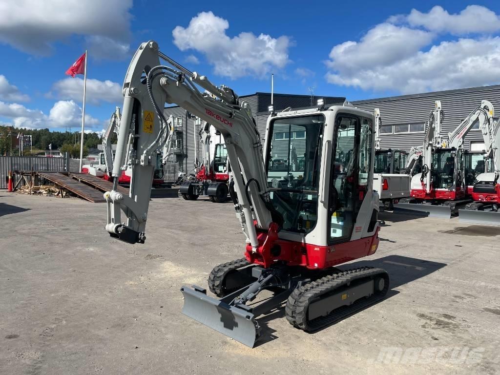 Takeuchi TB 225 小型挖土機/掘鑿機<7t(小型挖掘機)