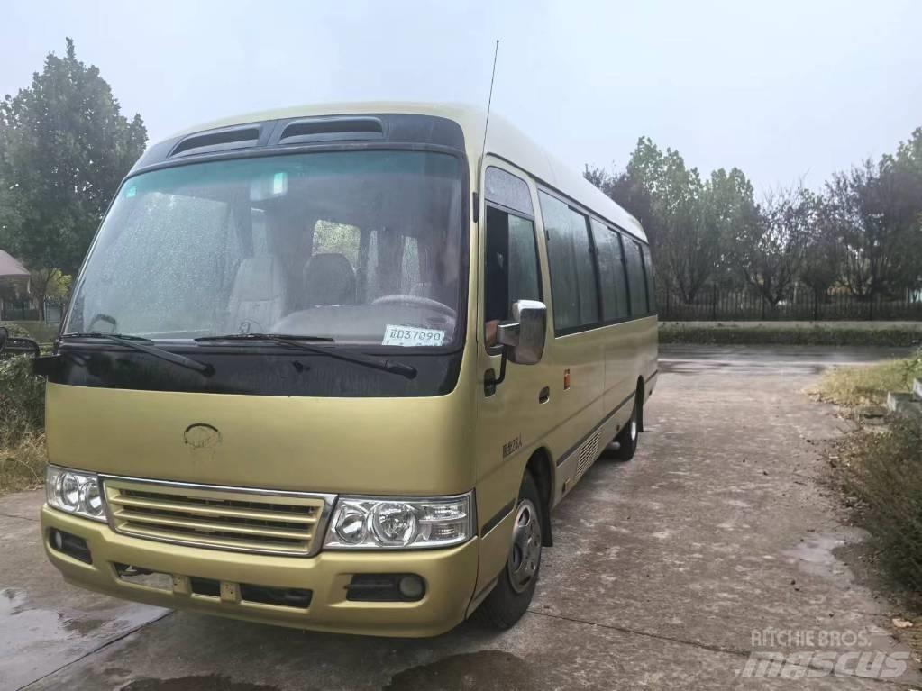 Toyota Coaster 公路客運汽車