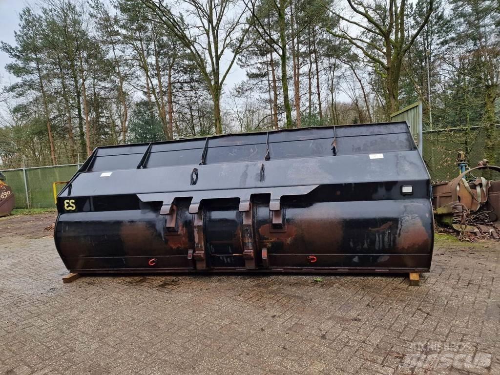 Eurosteel WP-5000 鏟斗