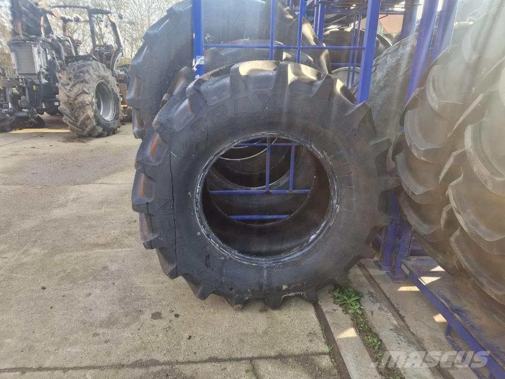 Vredestein banden 輪胎、車輪和輪圈