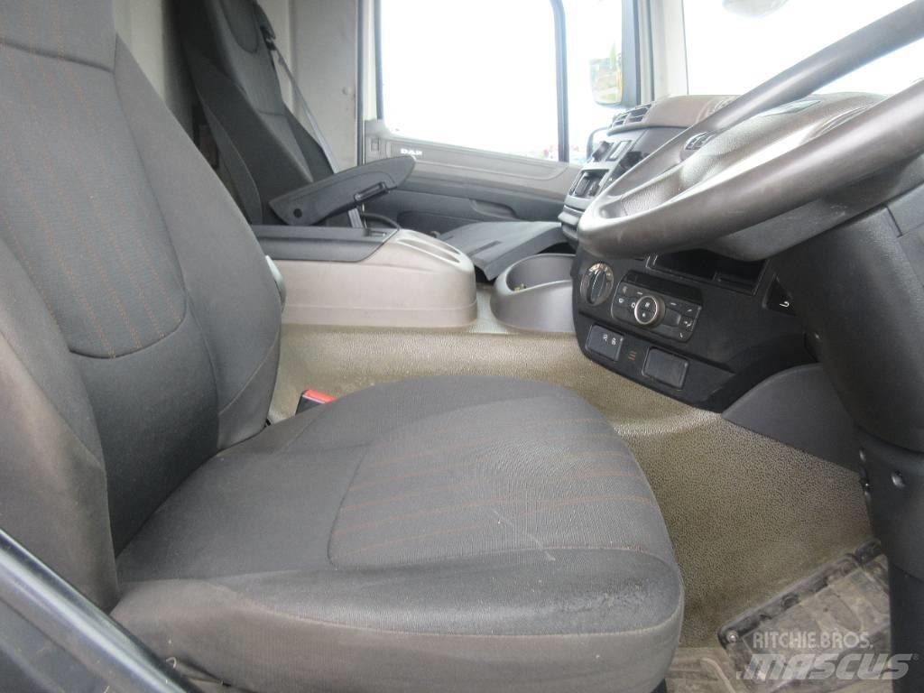 DAF CF450 平板 / 絞盤 卡車