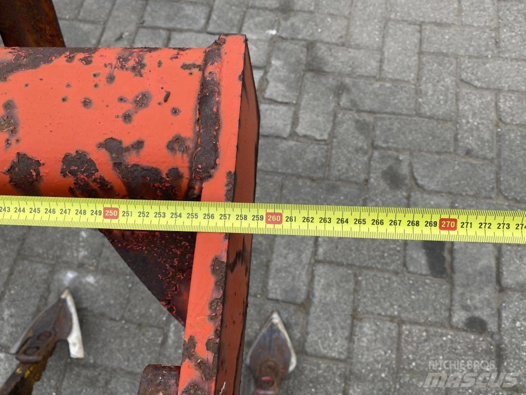  Cultivator 2,5 M 中耕管理機