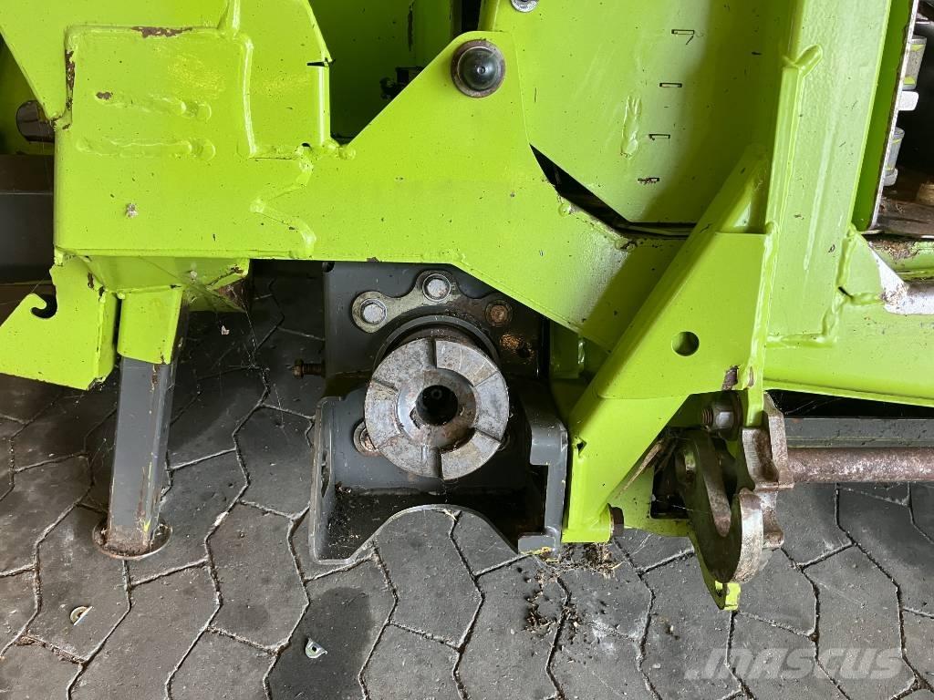 CLAAS Orbis 750 自走式飼料採集機