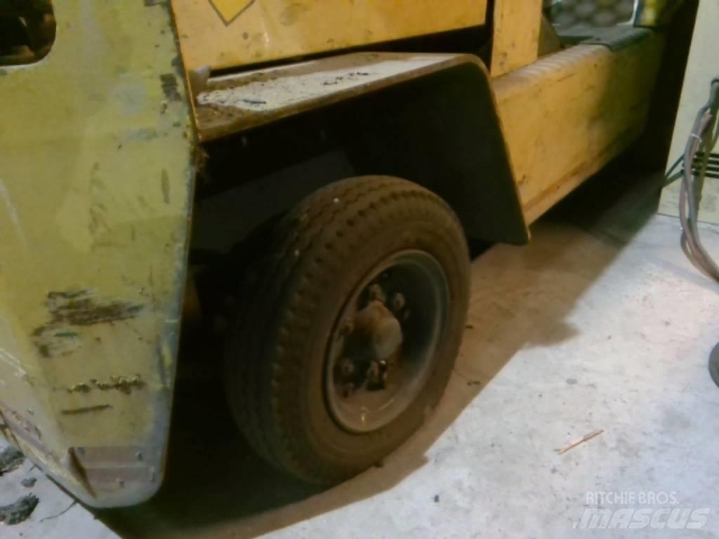 Toyota 2TG10 牽引車