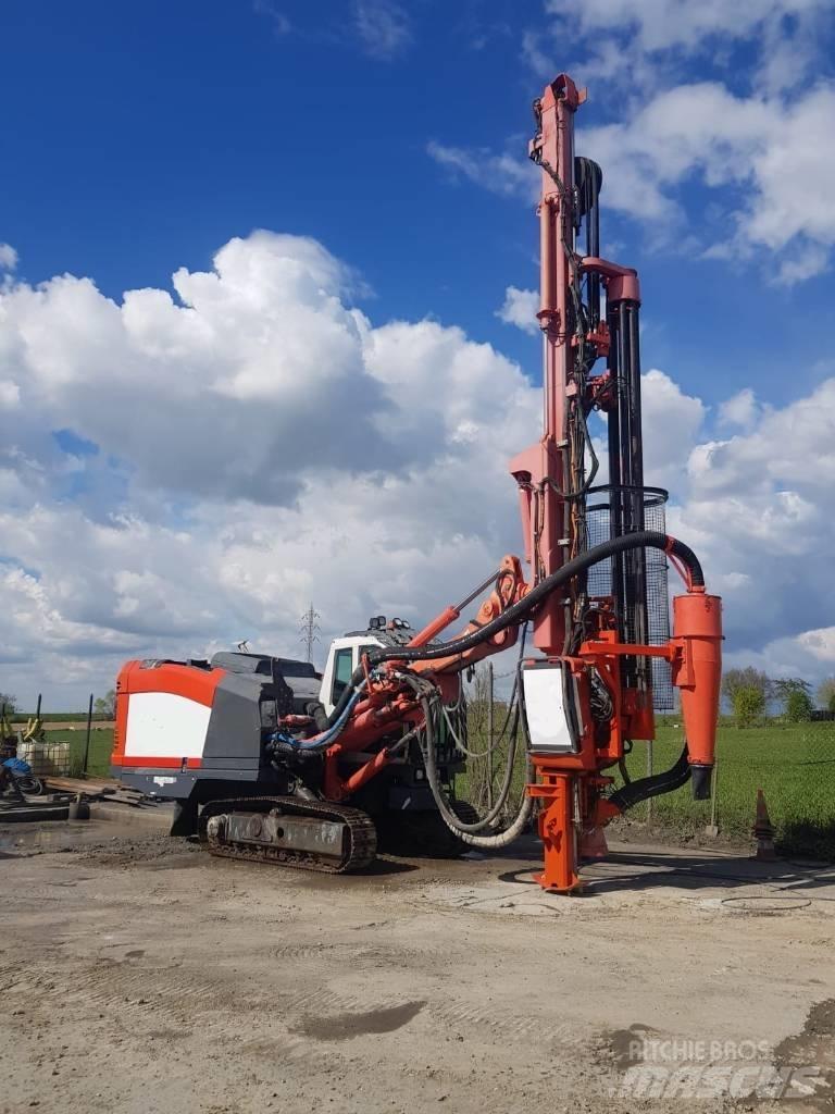 Sandvik DI 550 鑽孔機
