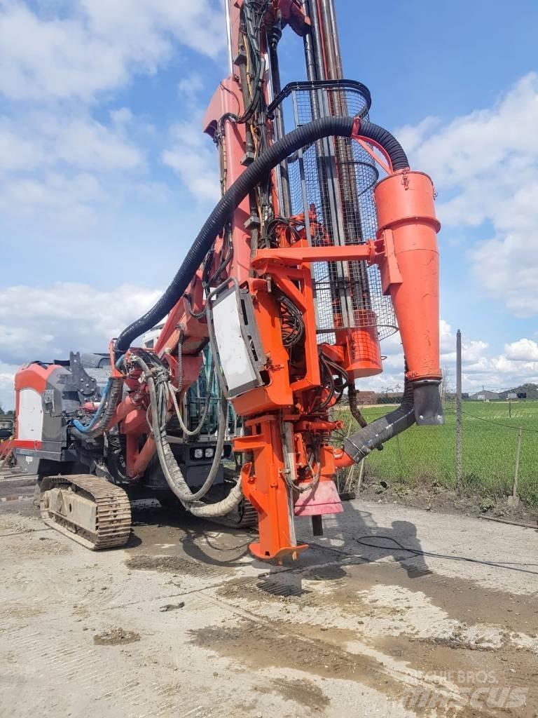 Sandvik DI 550 鑽孔機