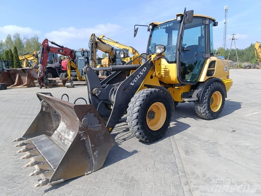 Volvo L 25 F 輪胎式裝載機