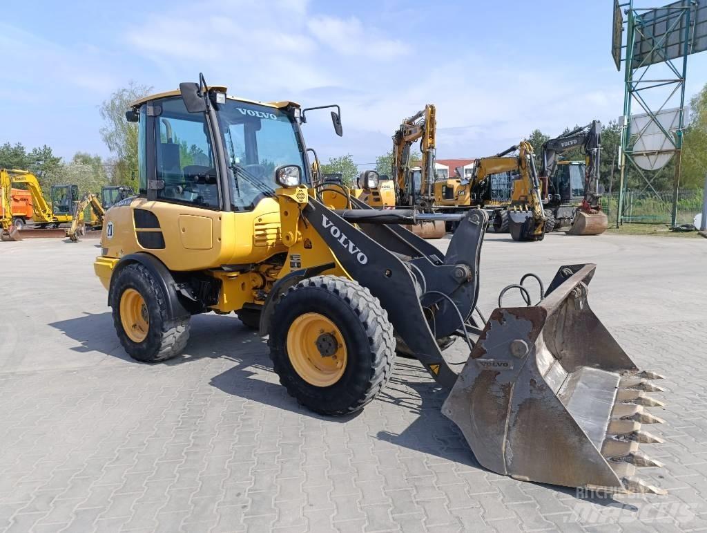 Volvo L 25 F 輪胎式裝載機