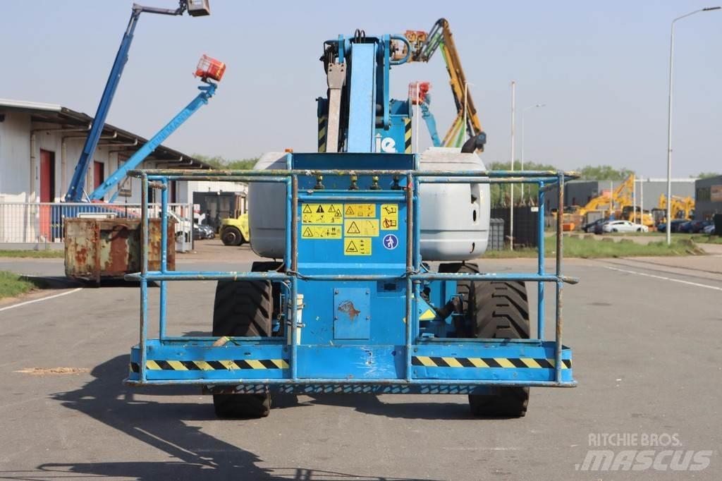 Genie Z135 曲臂高空作業車