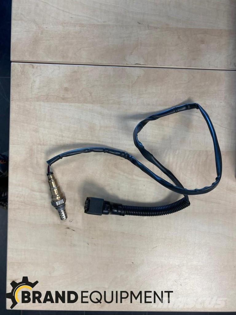 CAT - c4.4    421-7786 電子設備