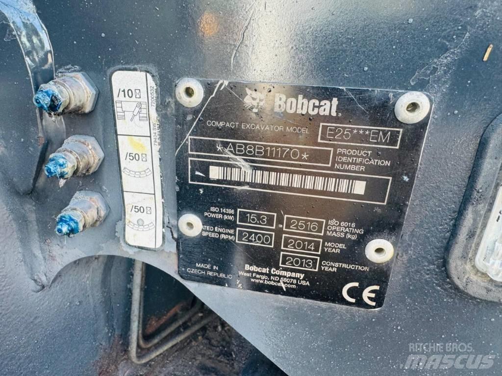Bobcat E 25 小型挖土機/掘鑿機<7t(小型挖掘機)